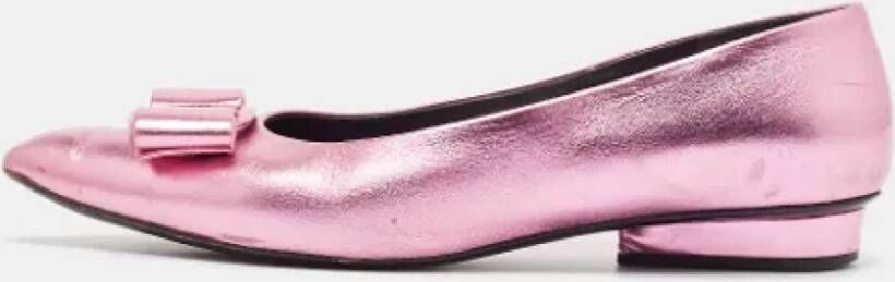 Salvatore Ferragamo Pre-owned Leather flats Pink Dames