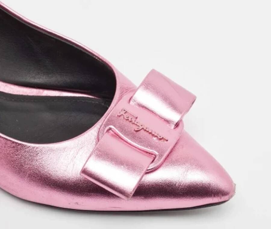 Salvatore Ferragamo Pre-owned Leather flats Pink Dames