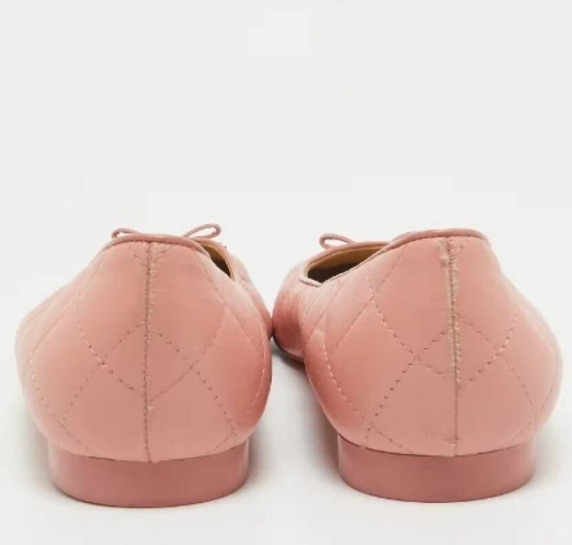 Salvatore Ferragamo Pre-owned Leather flats Pink Dames