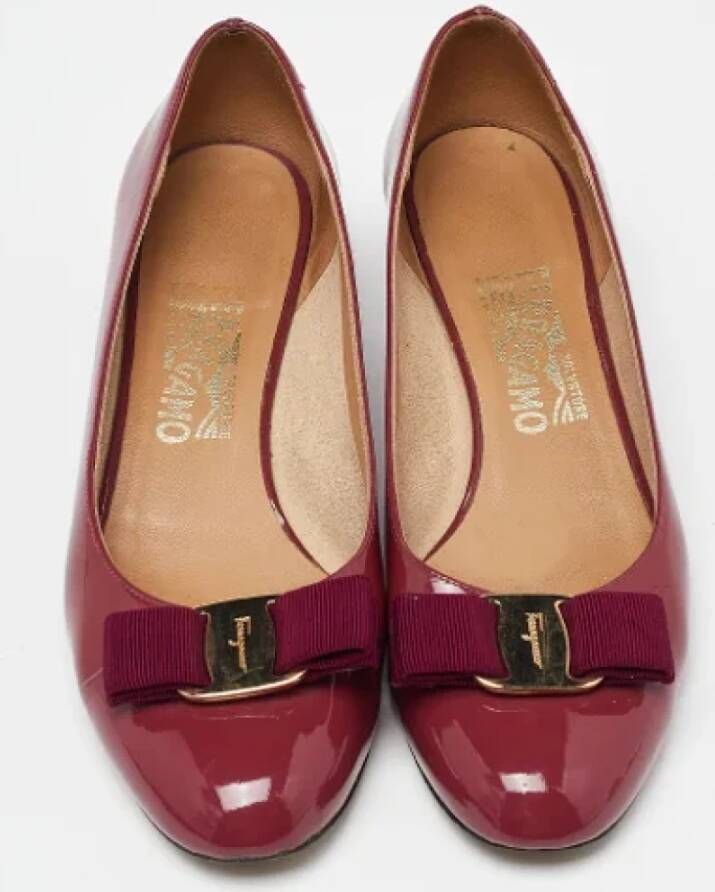 Salvatore Ferragamo Pre-owned Leather flats Red Dames