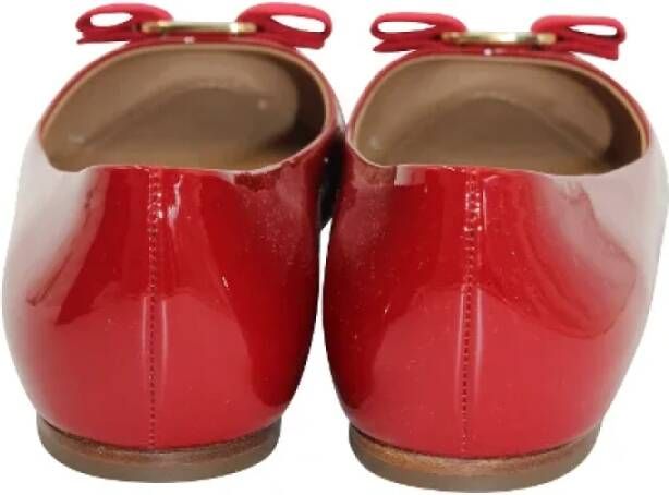 Salvatore Ferragamo Pre-owned Leather flats Red Dames