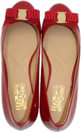 Salvatore Ferragamo Pre-owned Leather flats Red Dames