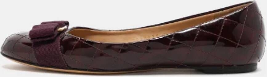 Salvatore Ferragamo Pre-owned Leather flats Red Dames