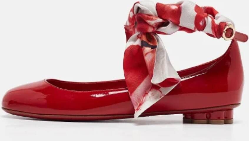 Salvatore Ferragamo Pre-owned Leather flats Red Dames