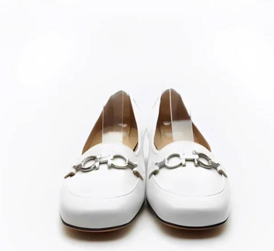 Salvatore Ferragamo Pre-owned Leather flats White Dames