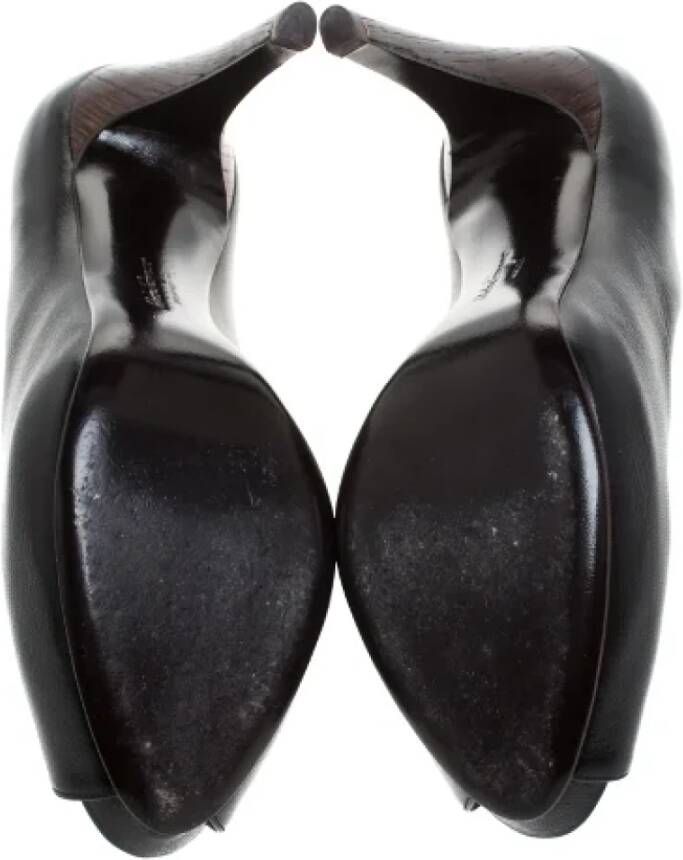 Salvatore Ferragamo Pre-owned Leather heels Black Dames