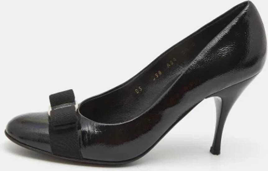 Salvatore Ferragamo Pre-owned Leather heels Black Dames