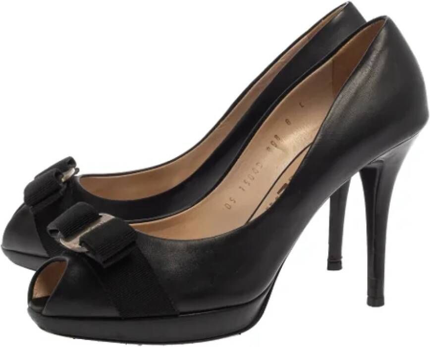 Salvatore Ferragamo Pre-owned Leather heels Black Dames