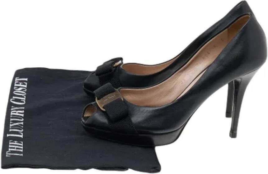 Salvatore Ferragamo Pre-owned Leather heels Black Dames