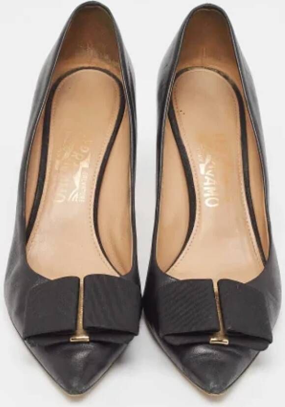 Salvatore Ferragamo Pre-owned Leather heels Black Dames