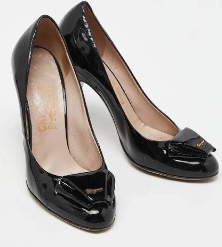 Salvatore Ferragamo Pre-owned Leather heels Black Dames