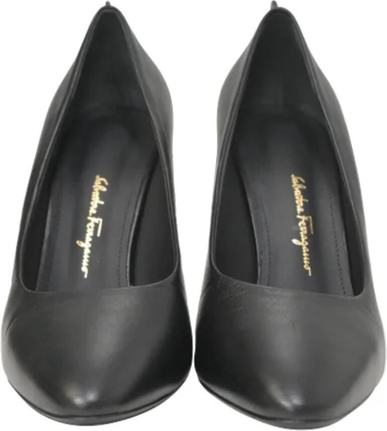 Salvatore Ferragamo Pre-owned Leather heels Black Dames