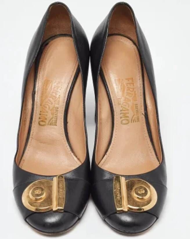 Salvatore Ferragamo Pre-owned Leather heels Black Dames