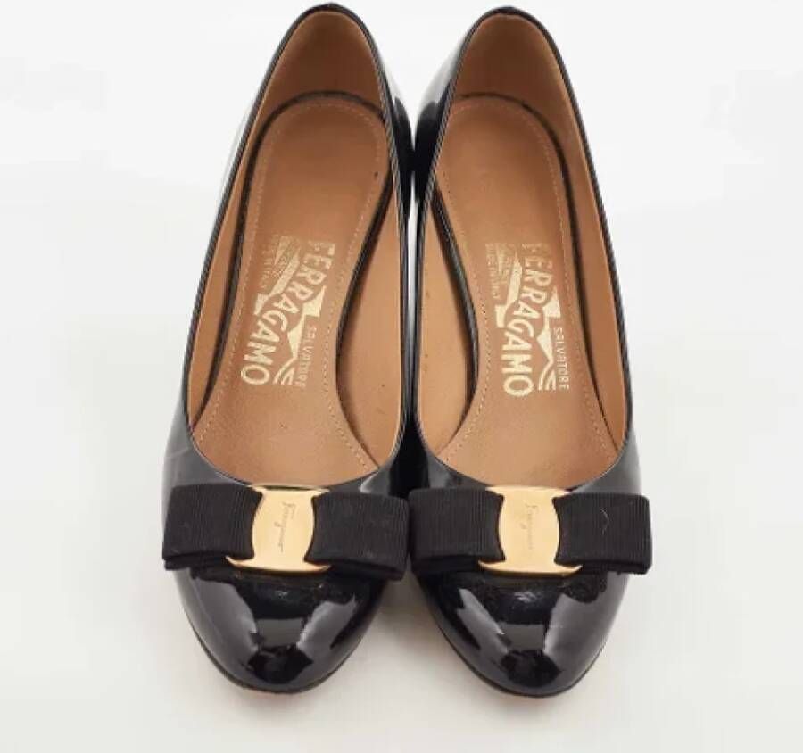 Salvatore Ferragamo Pre-owned Leather heels Black Dames