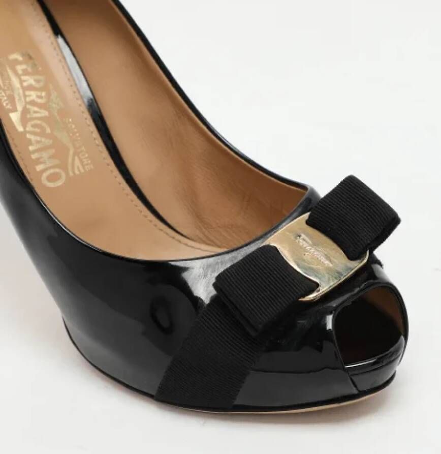 Salvatore Ferragamo Pre-owned Leather heels Black Dames