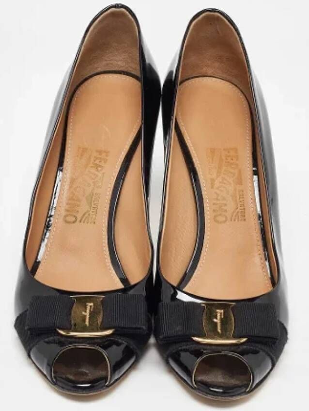 Salvatore Ferragamo Pre-owned Leather heels Black Dames