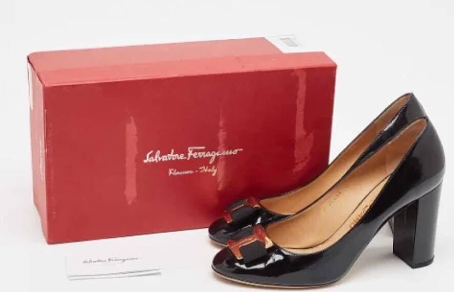 Salvatore Ferragamo Pre-owned Leather heels Black Dames