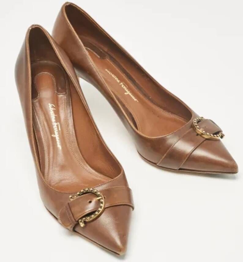 Salvatore Ferragamo Pre-owned Leather heels Brown Dames