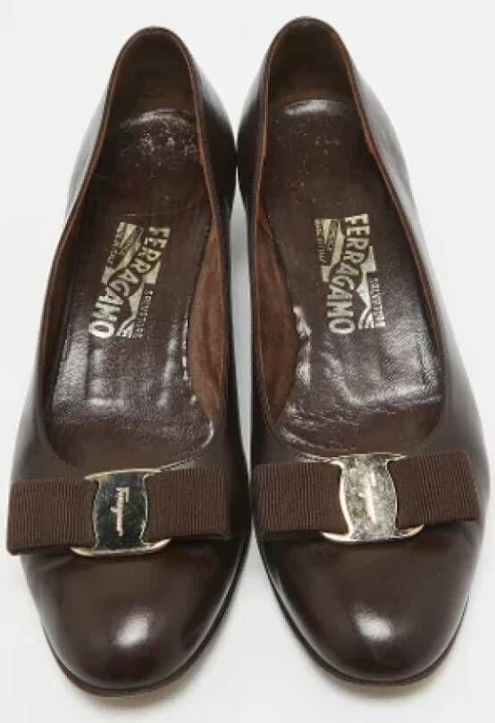 Salvatore Ferragamo Pre-owned Leather heels Brown Dames