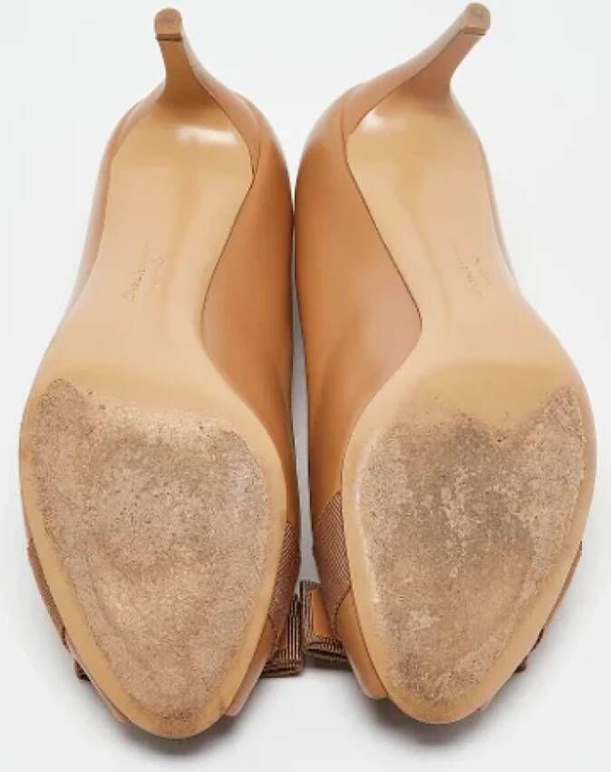 Salvatore Ferragamo Pre-owned Leather heels Brown Dames