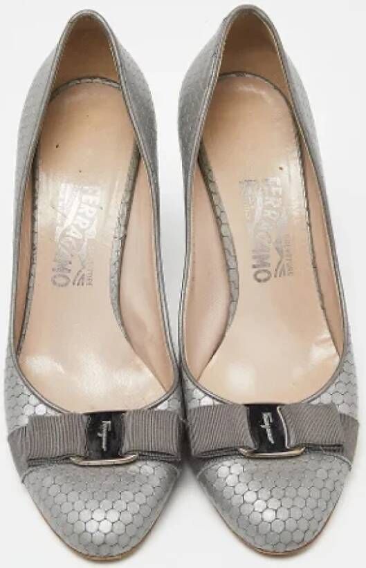 Salvatore Ferragamo Pre-owned Leather heels Gray Dames