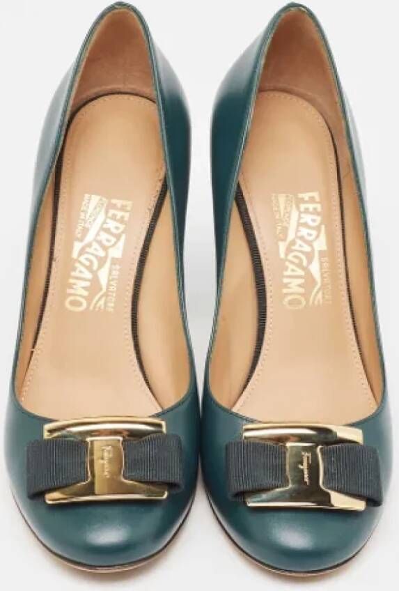 Salvatore Ferragamo Pre-owned Leather heels Green Dames