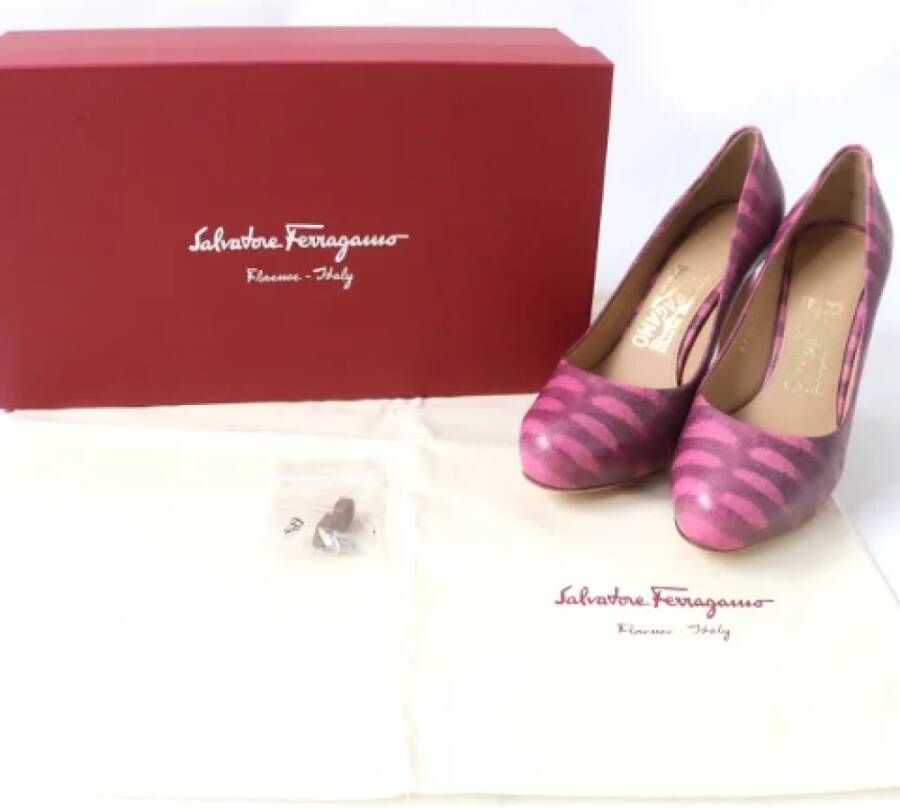 Salvatore Ferragamo Pre-owned Leather heels Pink Dames