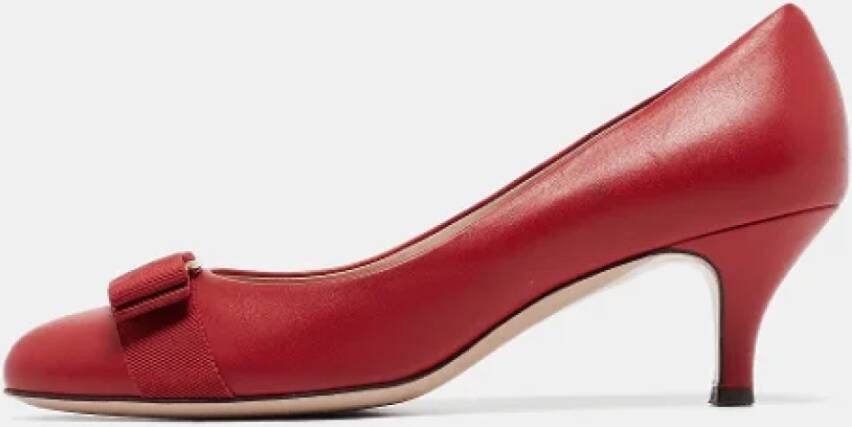 Salvatore Ferragamo Pre-owned Leather heels Red Dames