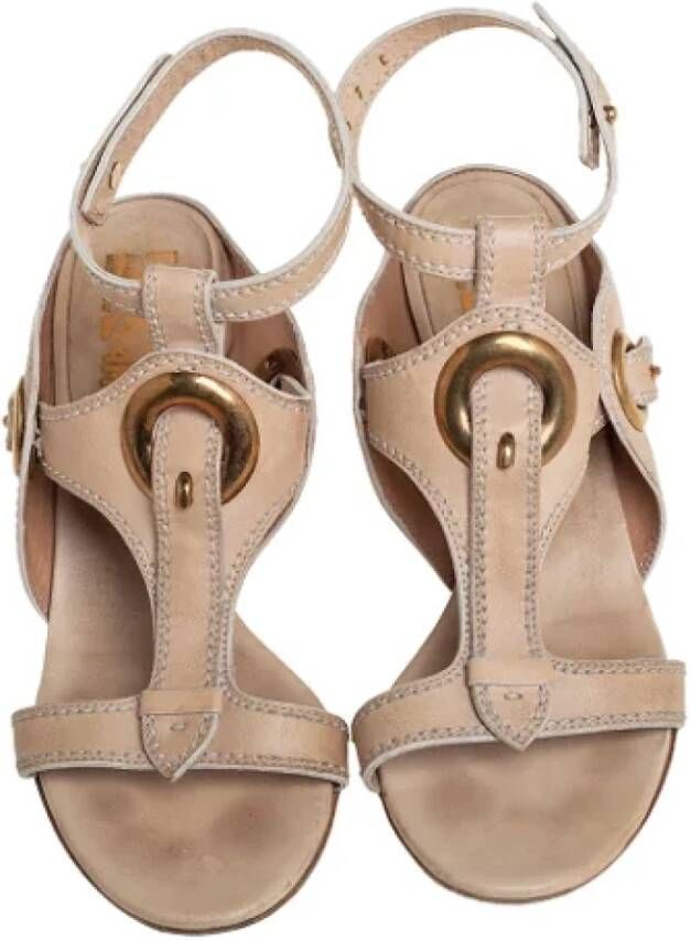 Salvatore Ferragamo Pre-owned Leather sandals Beige Dames