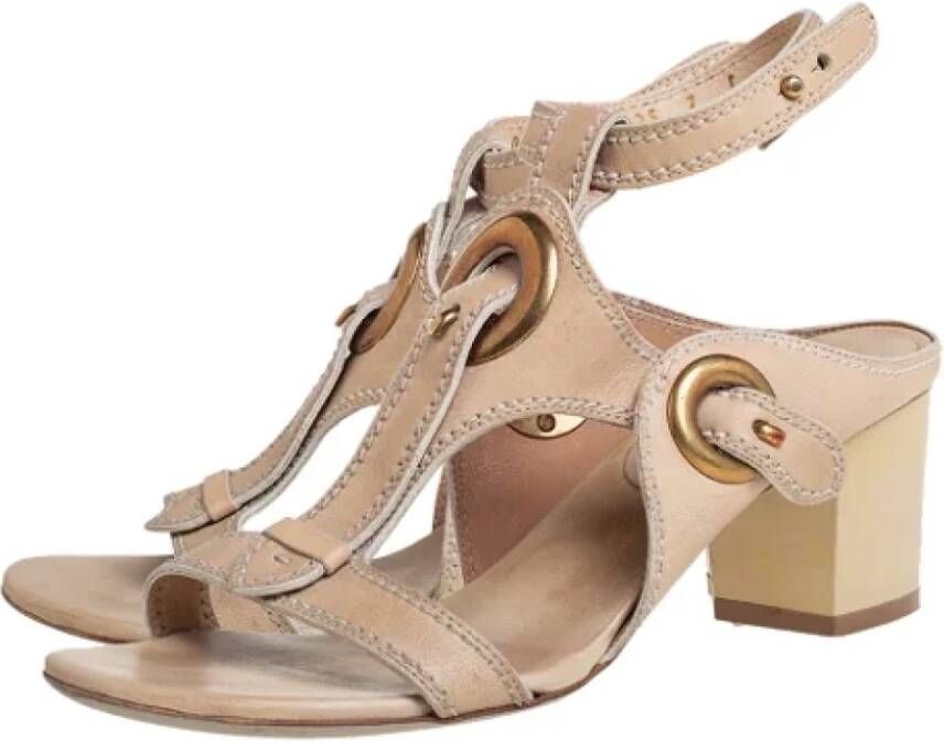 Salvatore Ferragamo Pre-owned Leather sandals Beige Dames