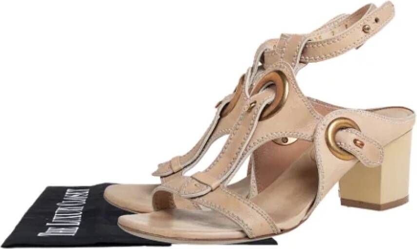 Salvatore Ferragamo Pre-owned Leather sandals Beige Dames