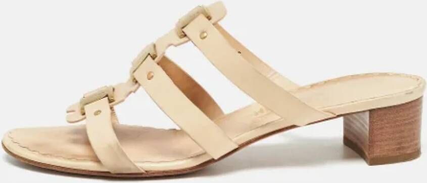 Salvatore Ferragamo Pre-owned Leather sandals Beige Dames