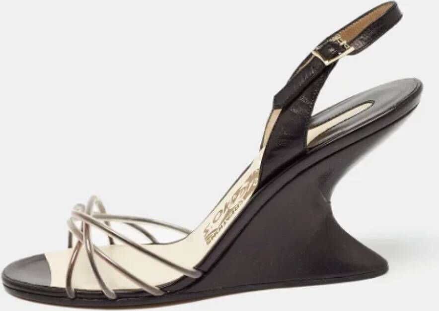 Salvatore Ferragamo Pre-owned Leather sandals Black Dames