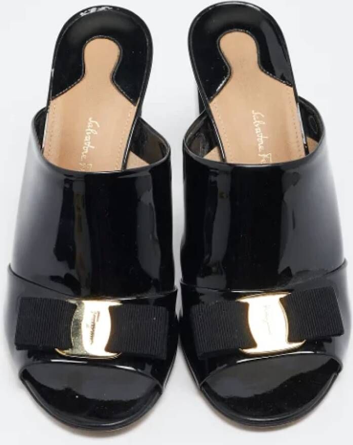 Salvatore Ferragamo Pre-owned Leather sandals Black Dames