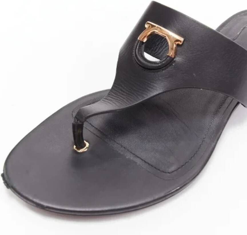 Salvatore Ferragamo Pre-owned Leather sandals Black Dames