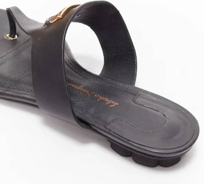 Salvatore Ferragamo Pre-owned Leather sandals Black Dames