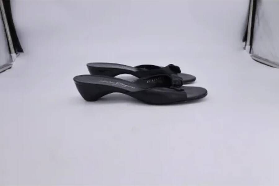 Salvatore Ferragamo Pre-owned Leather sandals Black Dames