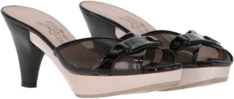 Salvatore Ferragamo Pre-owned Leather sandals Black Dames