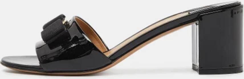 Salvatore Ferragamo Pre-owned Leather sandals Black Dames