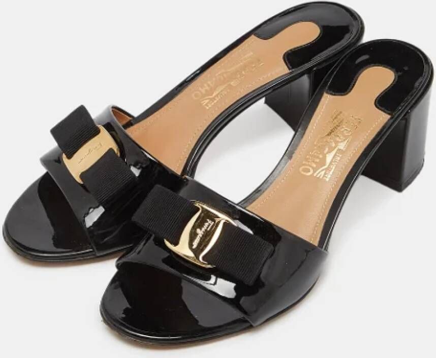 Salvatore Ferragamo Pre-owned Leather sandals Black Dames