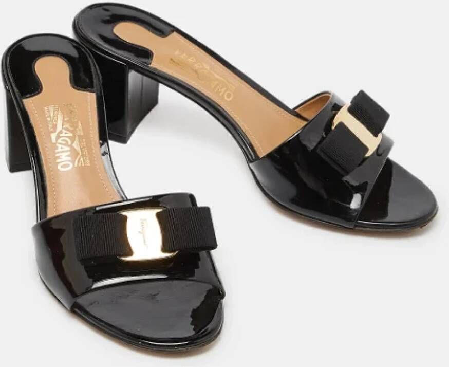 Salvatore Ferragamo Pre-owned Leather sandals Black Dames