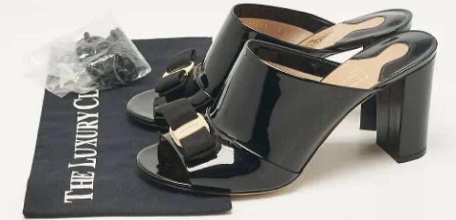 Salvatore Ferragamo Pre-owned Leather sandals Black Dames