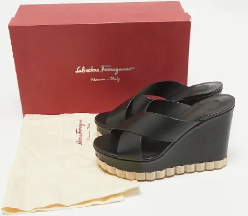 Salvatore Ferragamo Pre-owned Leather sandals Black Dames