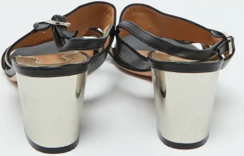 Salvatore Ferragamo Pre-owned Leather sandals Black Dames