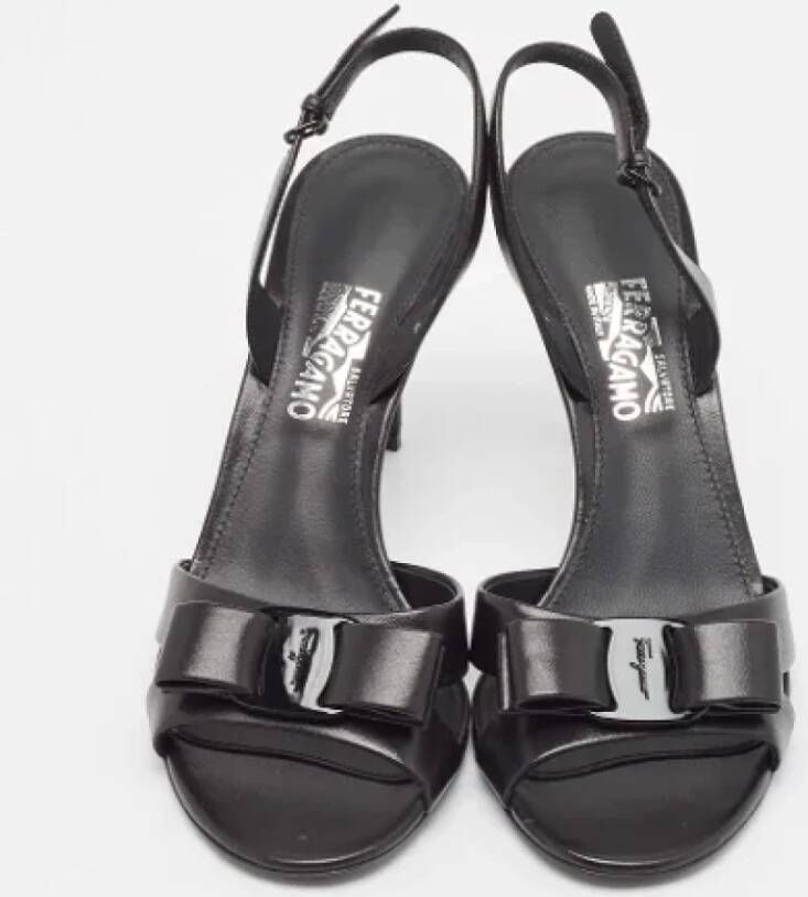 Salvatore Ferragamo Pre-owned Leather sandals Black Dames