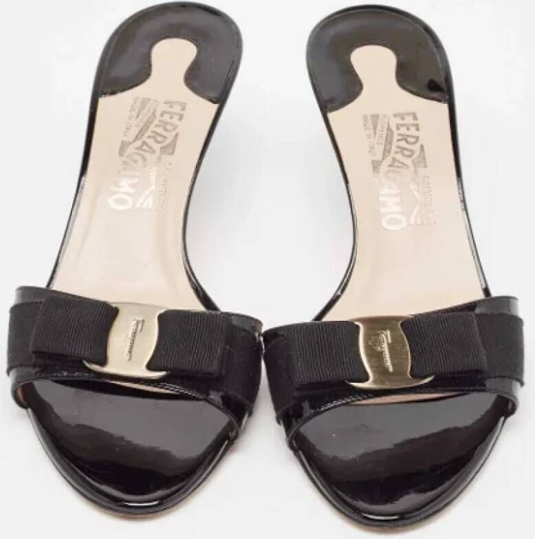 Salvatore Ferragamo Pre-owned Leather sandals Black Dames