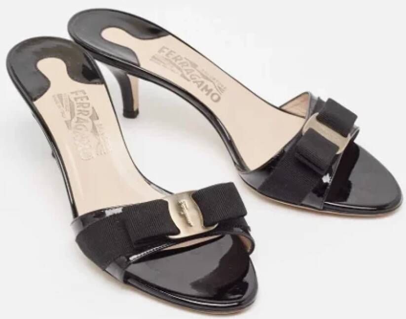 Salvatore Ferragamo Pre-owned Leather sandals Black Dames