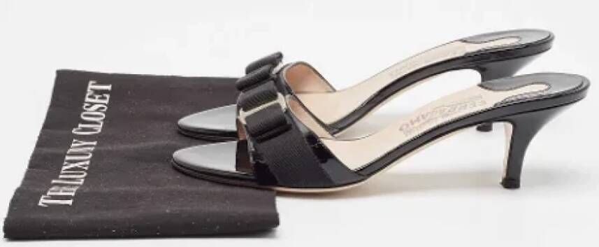 Salvatore Ferragamo Pre-owned Leather sandals Black Dames