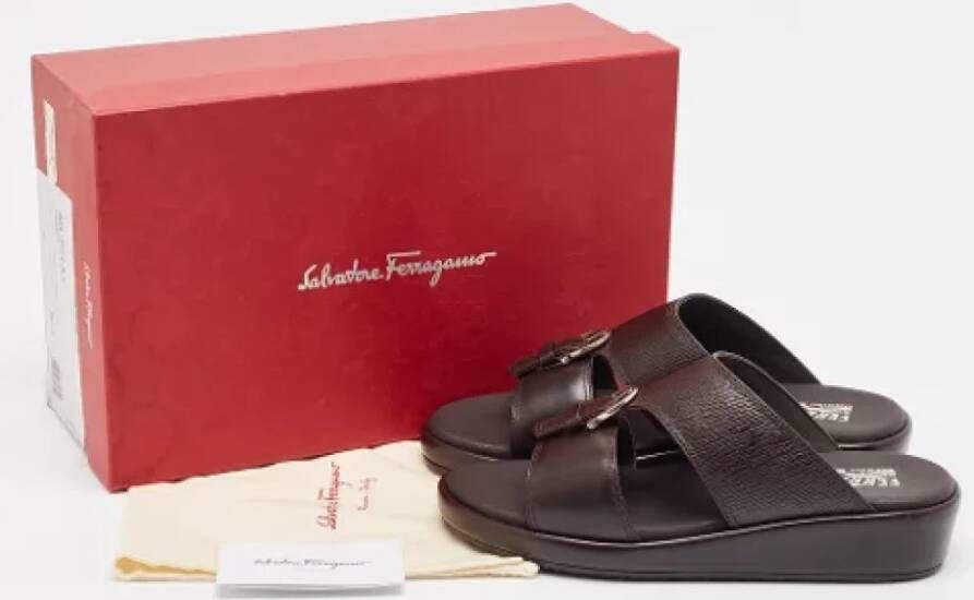 Salvatore Ferragamo Pre-owned Leather sandals Brown Heren