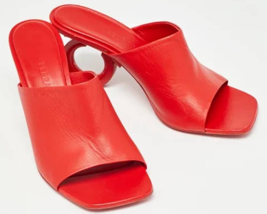 Salvatore Ferragamo Pre-owned Leather sandals Red Dames